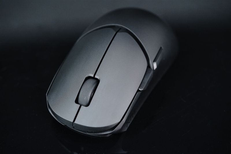 三折叠换一种打开方式：华为Mate XT 2 非凡大师为何选择“展翼”